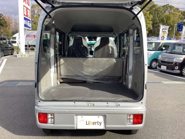 CLIPPER van