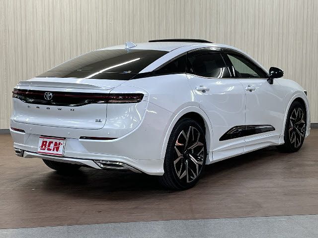 CROWN CROSSOVER