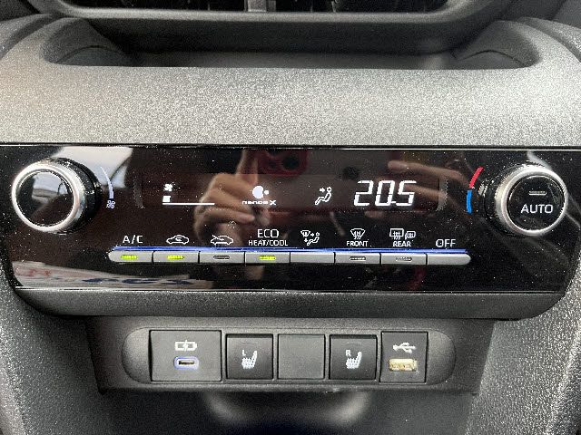 YARIS CROSS HYBRID
