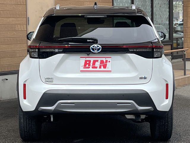 YARIS CROSS HYBRID