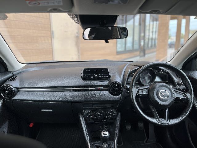 MAZDA2