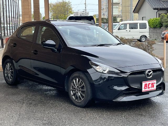 MAZDA2