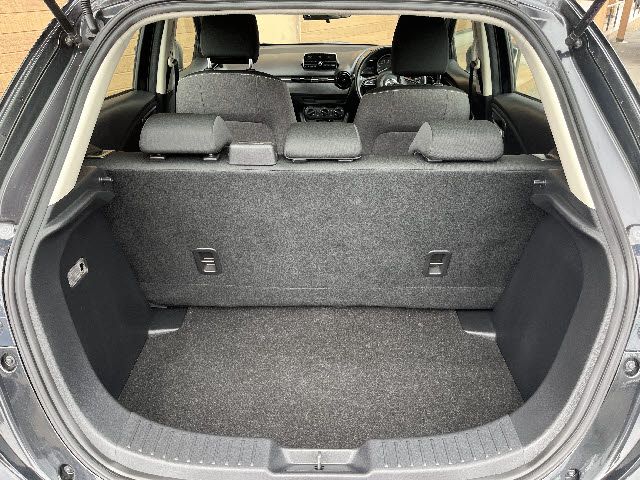 MAZDA2