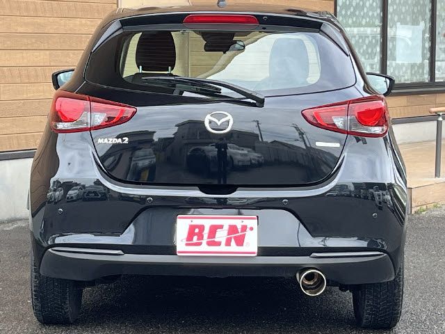 MAZDA2