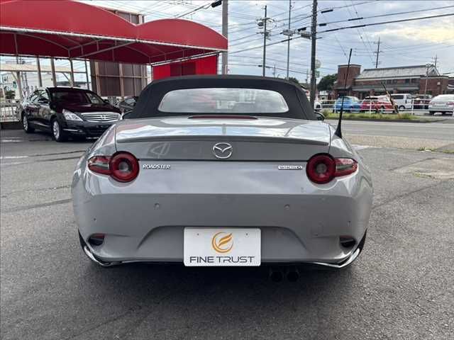 ROADSTER