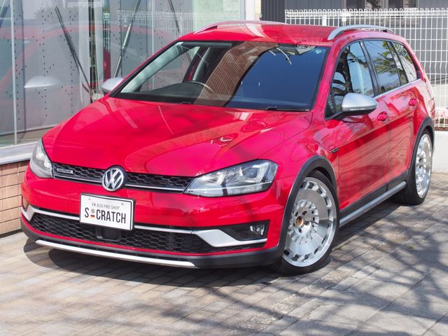 VOLKSWAGEN GOLF Alltrack