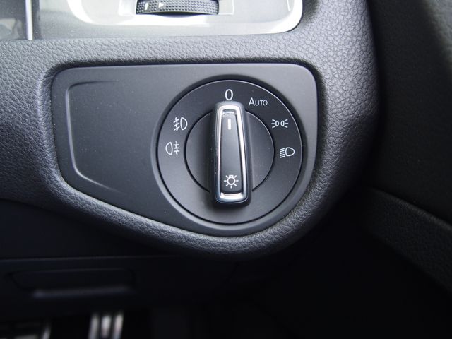 VOLKSWAGEN GOLF Alltrack