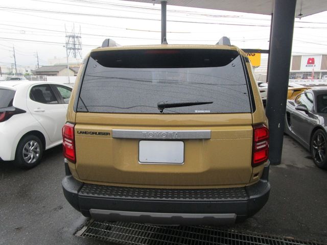 LANDCRUISER 250