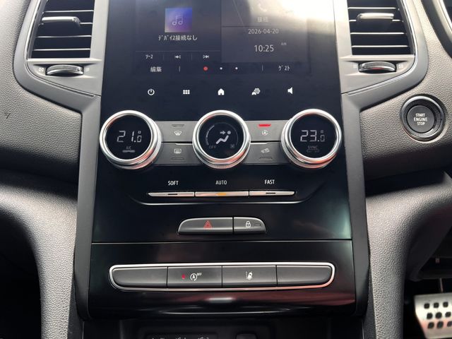 RENAULT MEGANE hatchback