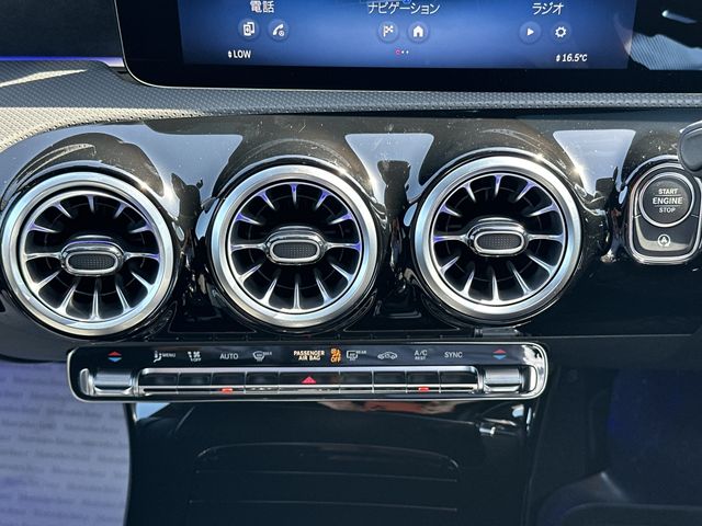 MERCEDES BENZ CLA Shooting Brake