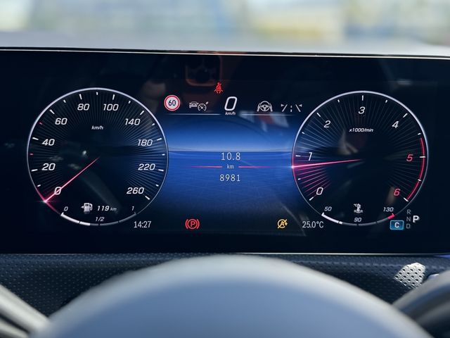 MERCEDES BENZ CLA Shooting Brake