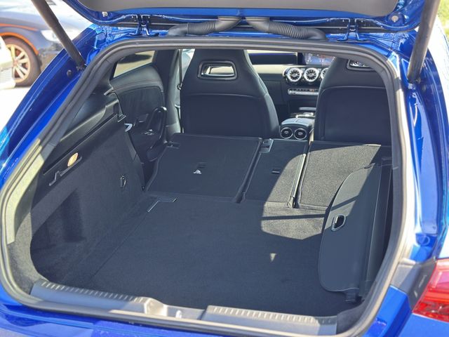 MERCEDES BENZ CLA Shooting Brake