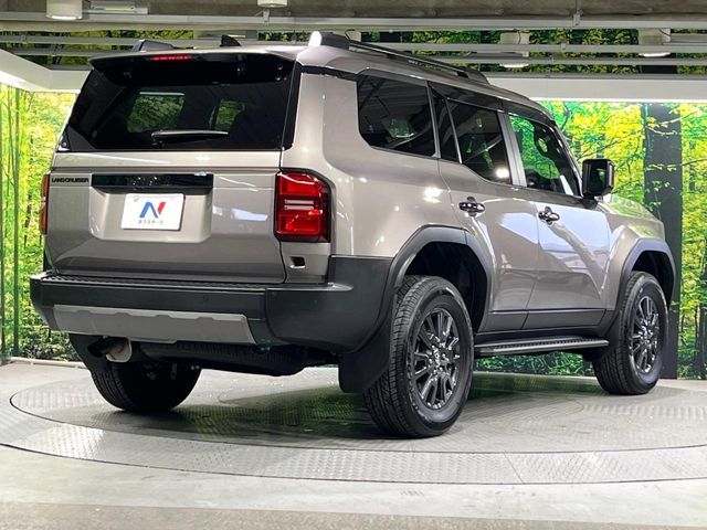 LANDCRUISER 250