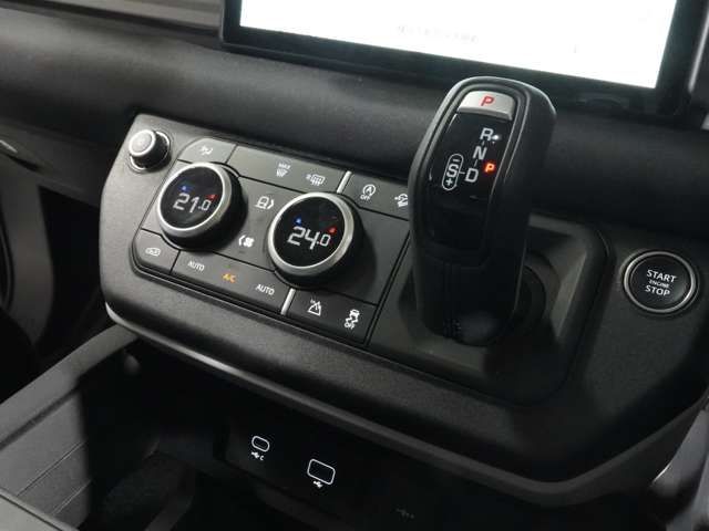 ROVER DEFENDER