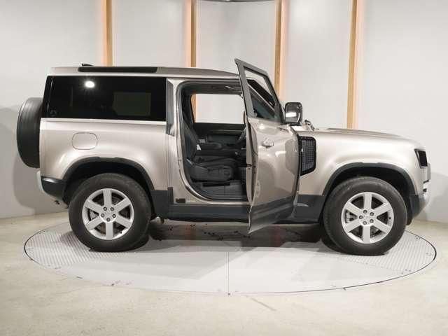 ROVER DEFENDER