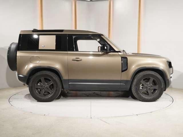 ROVER DEFENDER