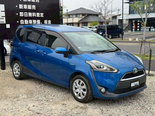 SIENTA HYBRID