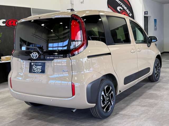 SIENTA HYBRID