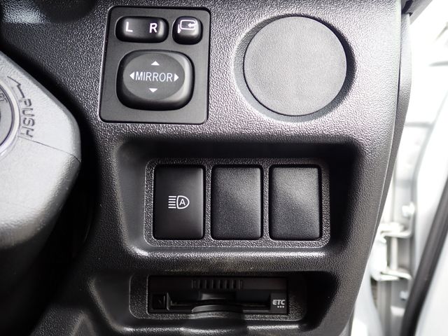 HIACE van 1.2t 2WD