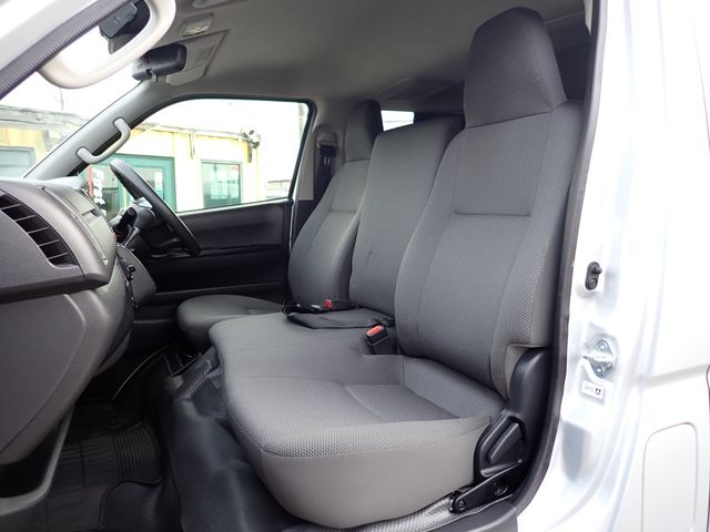 HIACE van 1.2t 2WD