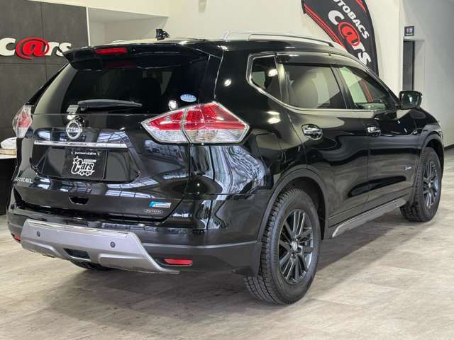 X-TRAIL HYBRID 4WD