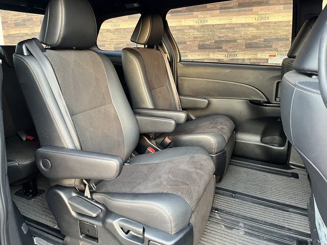 ESTIMA  4WD
