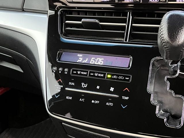 ESTIMA  4WD