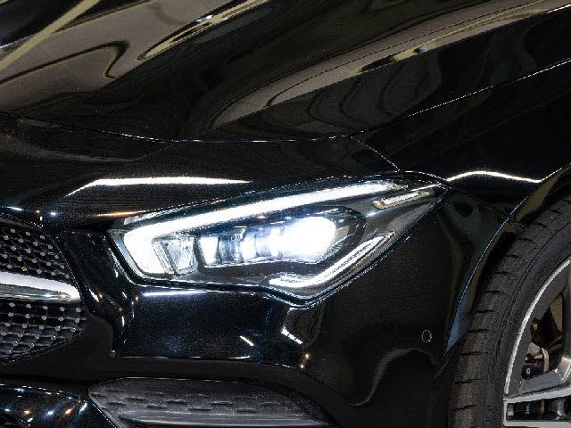MERCEDES BENZ CLA Shooting Brake