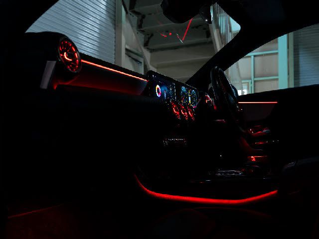 MERCEDES BENZ CLA Shooting Brake