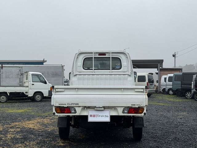 CLIPPER truck
