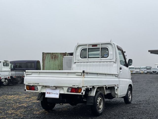 CLIPPER truck