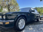 JAGUAR XJseries sedan