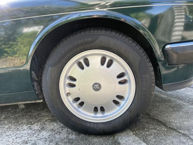 JAGUAR XJseries sedan