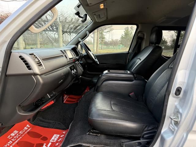 HIACE van 4WD