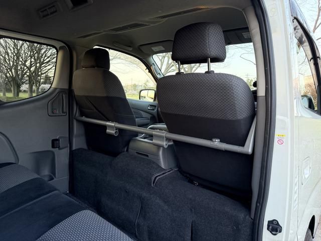 NV350 CARAVAN 4WD