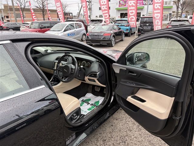 JAGUAR XEseries