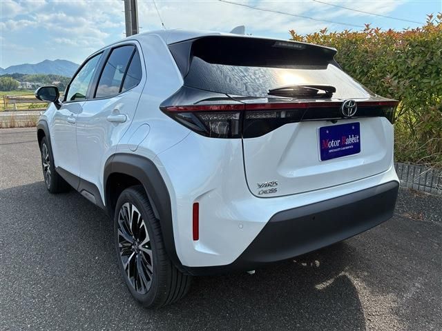 YARIS CROSS