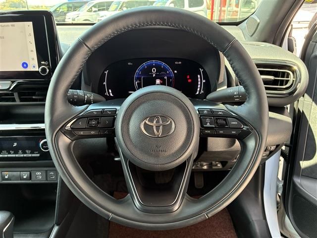 YARIS CROSS