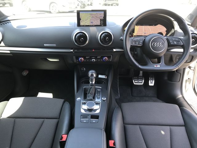 AUDI A3 Sedan