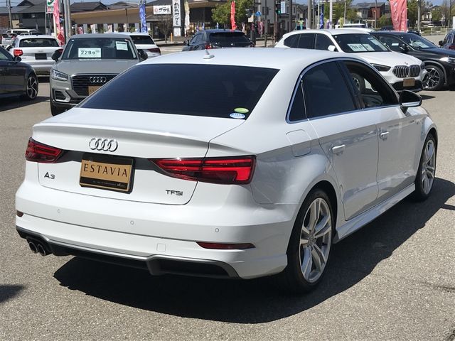 AUDI A3 Sedan