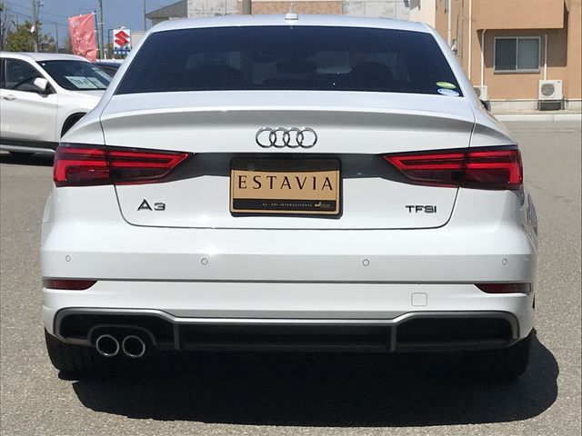 AUDI A3 Sedan