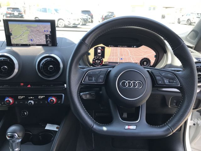 AUDI A3 Sedan