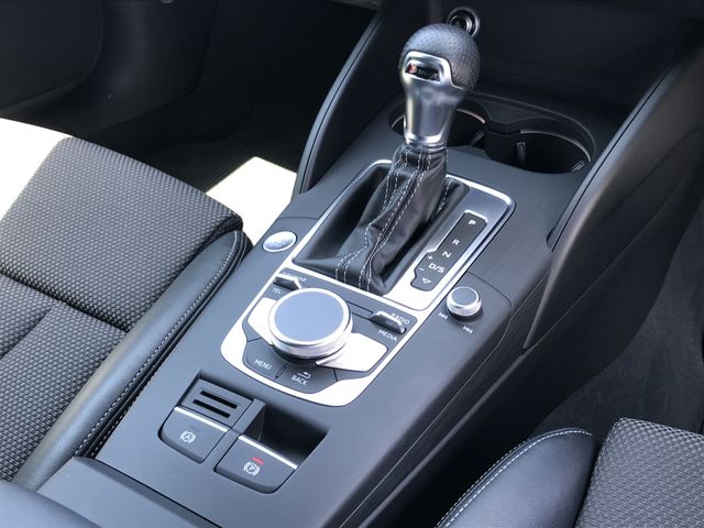 AUDI A3 Sedan