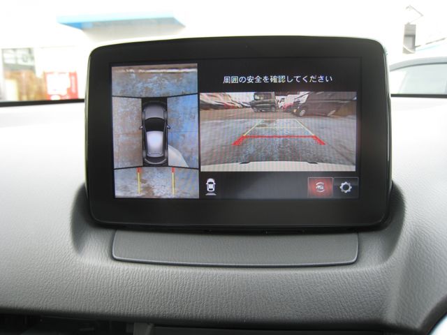 MAZDA2