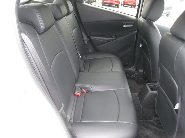 MAZDA2