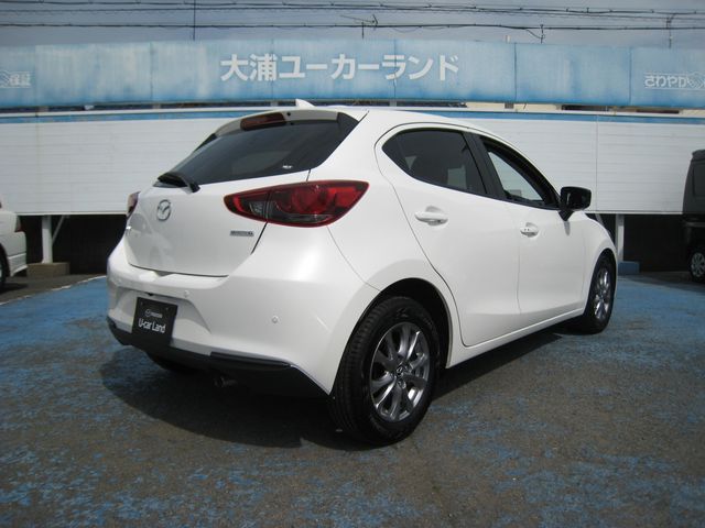 MAZDA2