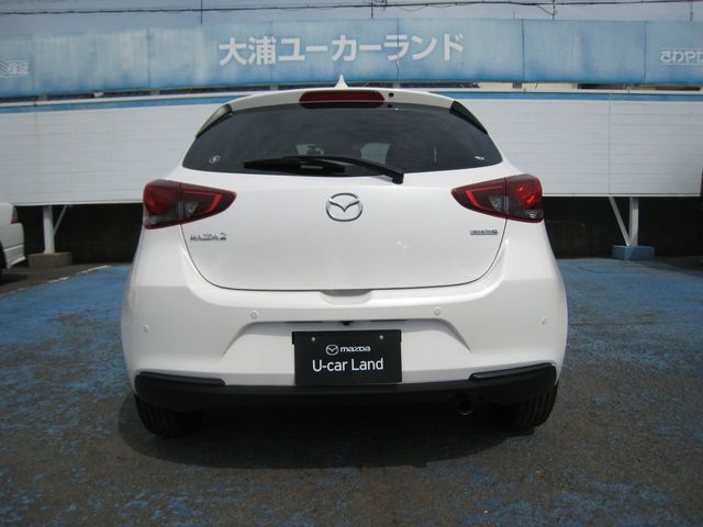 MAZDA2