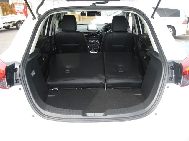 MAZDA2