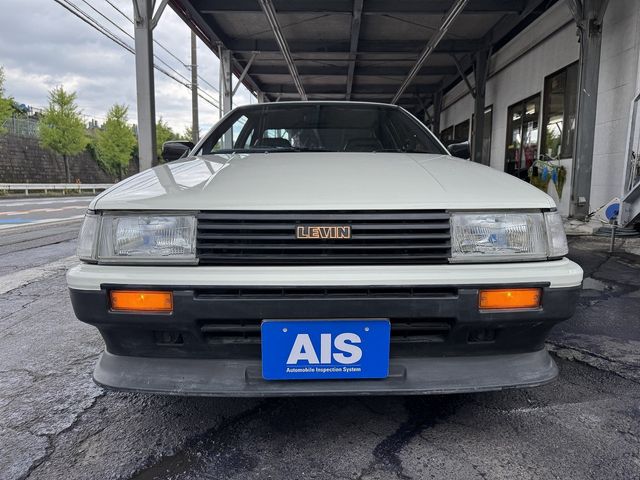 COROLLA LEVIN