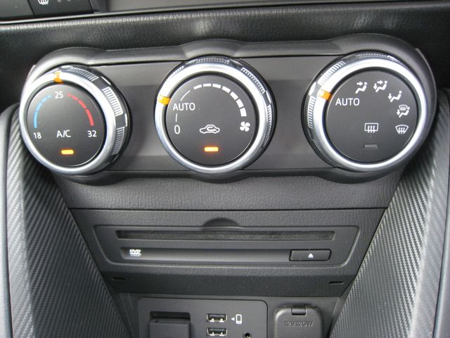 MAZDA2
